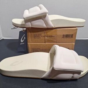 OluKai Off White Slide Sandals
